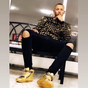 Meet your Posher, Issa